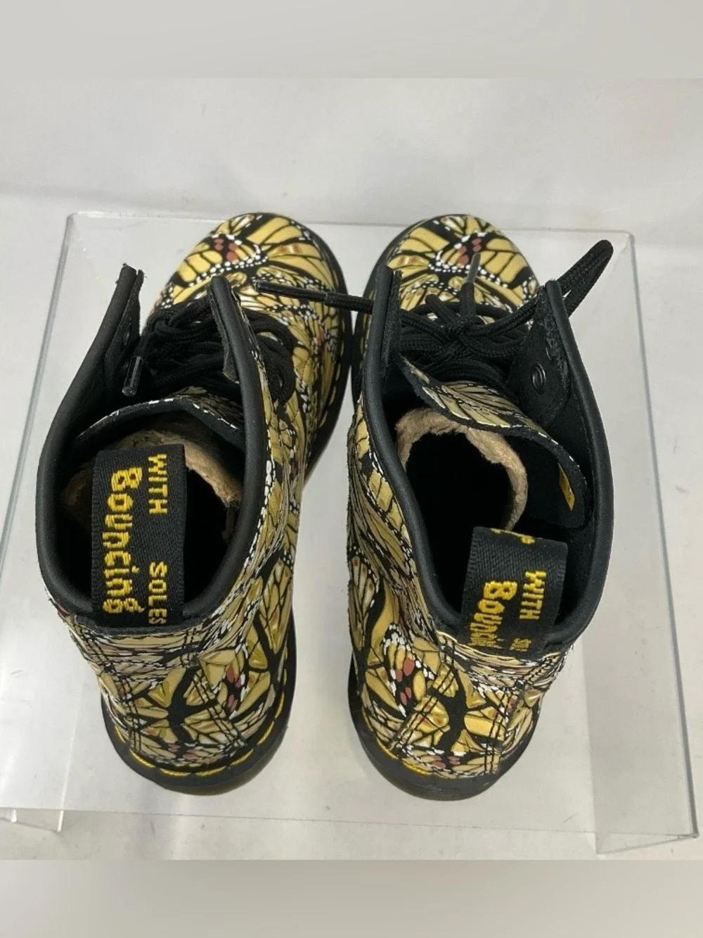NWOT Dr. Martens 1460 Monarch Butterfly Yellow Black 8-Eye Boots Women's Size 7